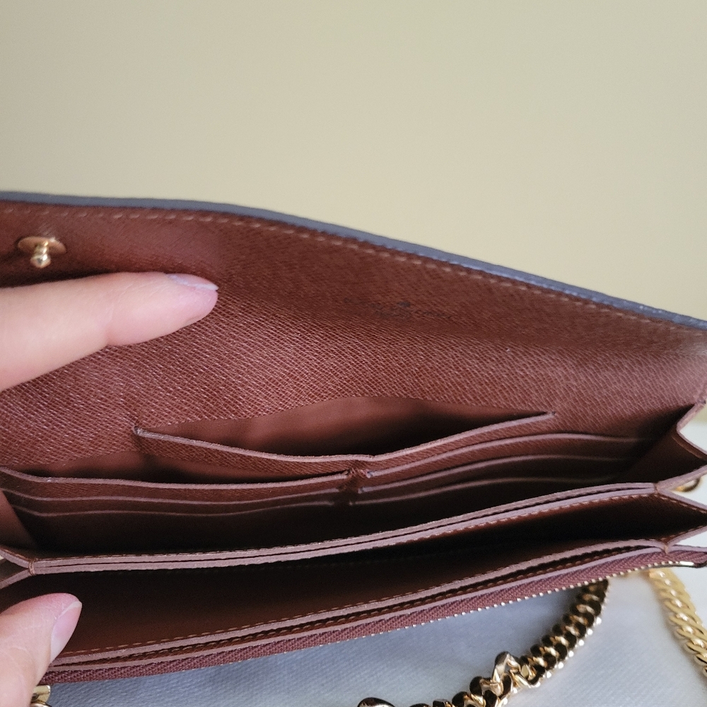 Louis Vuitton Wallet W Chain Bag Crossbody - Picture 4 of 7